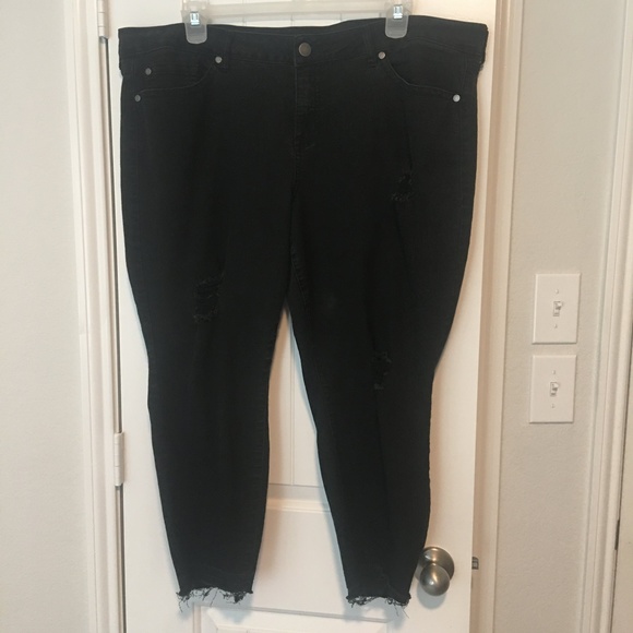 Torrid Distressed Jeans, sz 24R, Black Denim - Picture 2 of 15